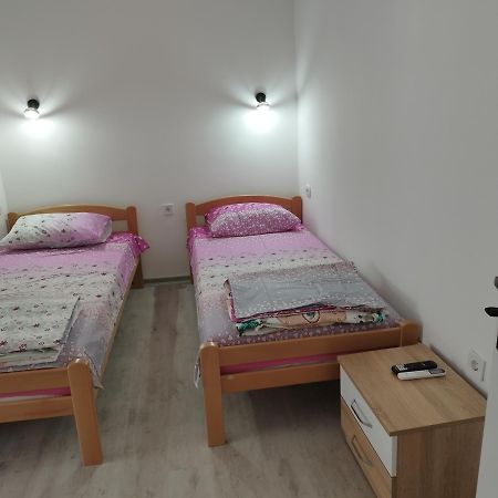 Apartmani 15 เซทินเจ ภายนอก รูปภาพ