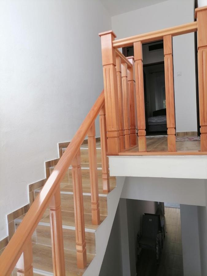 Apartmani 15 เซทินเจ ภายนอก รูปภาพ