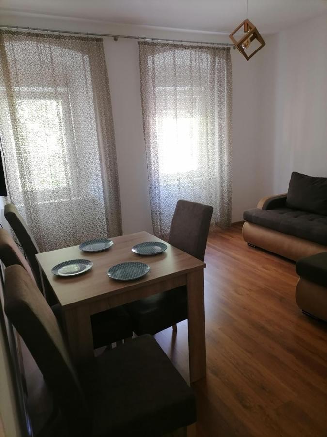 Apartmani 15 เซทินเจ ภายนอก รูปภาพ