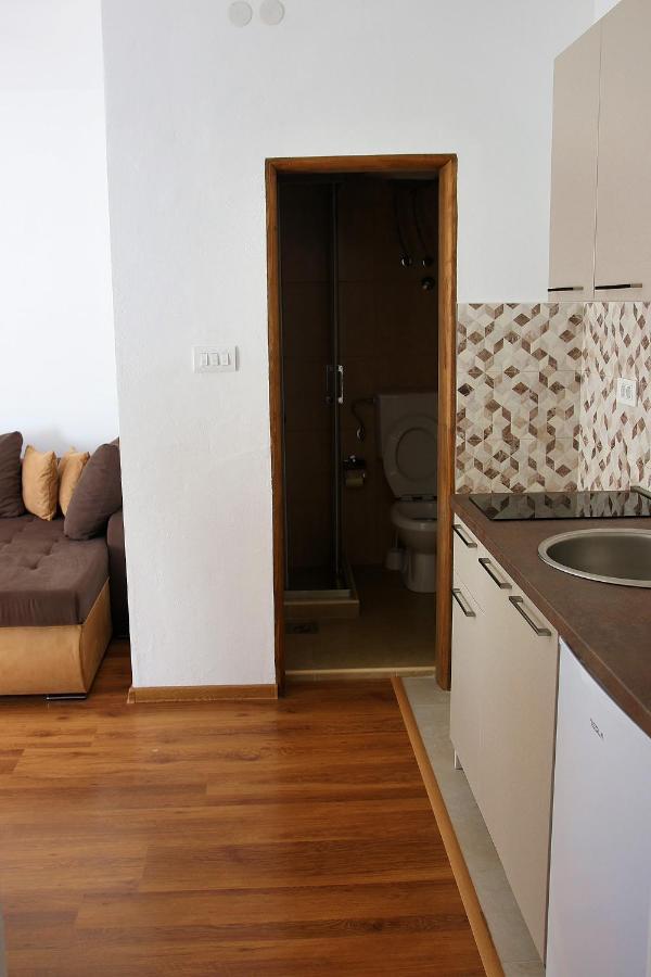 Apartmani 15 เซทินเจ ภายนอก รูปภาพ