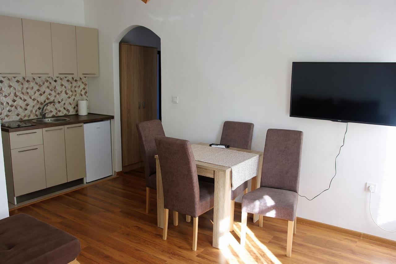 Apartmani 15 เซทินเจ ภายนอก รูปภาพ