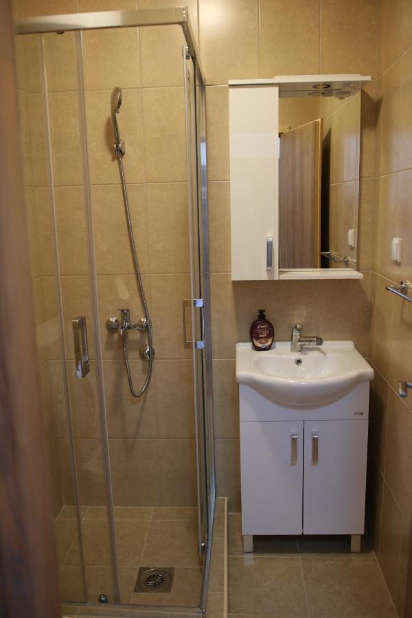 Apartmani 15 เซทินเจ ภายนอก รูปภาพ