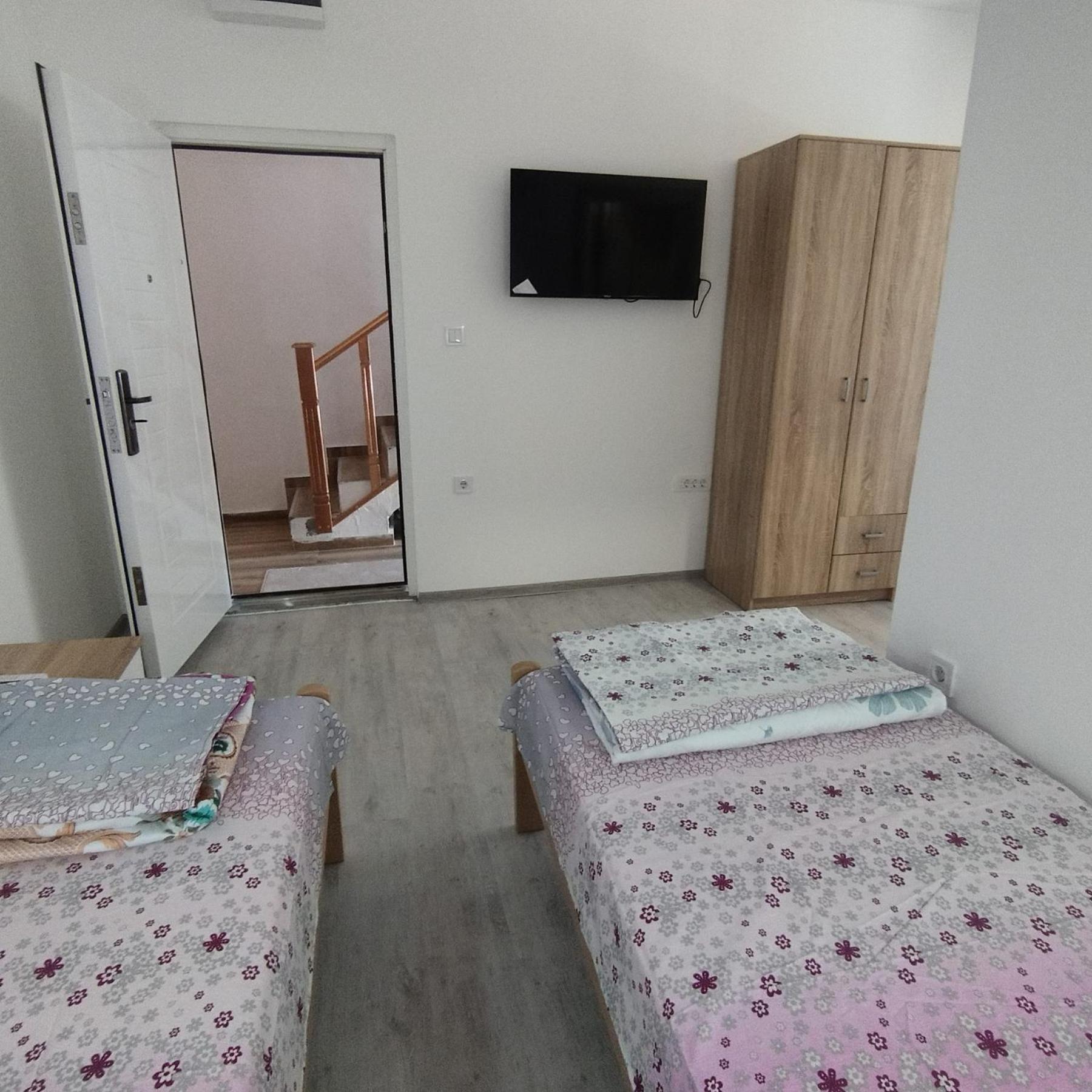 Apartmani 15 เซทินเจ ภายนอก รูปภาพ