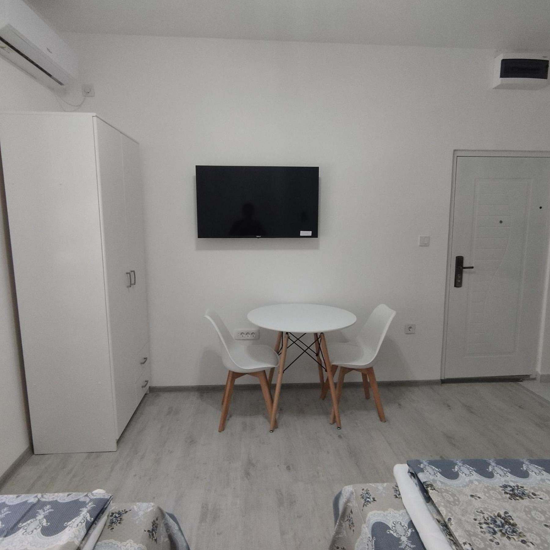 Apartmani 15 เซทินเจ ภายนอก รูปภาพ